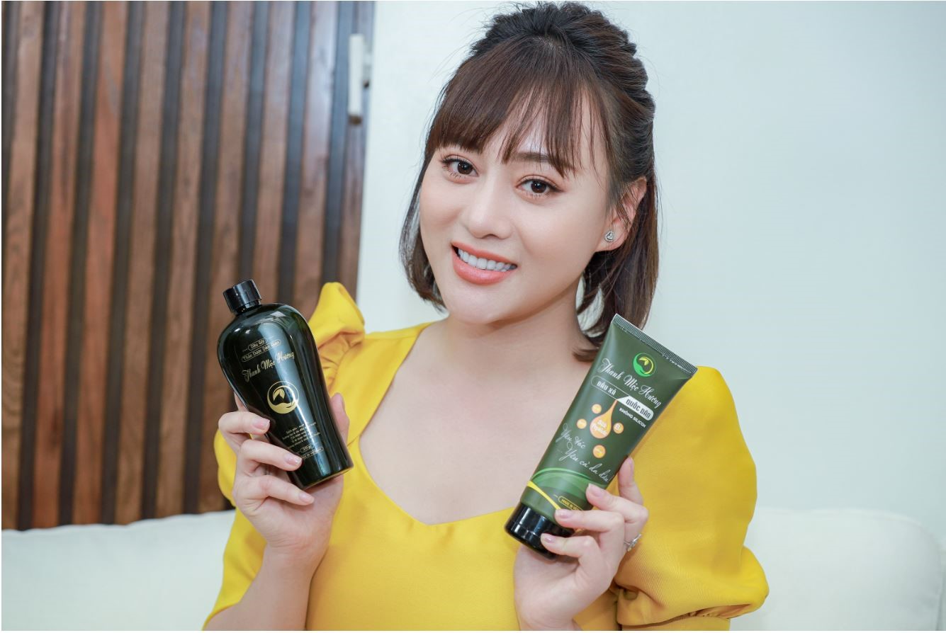 Phương Oanh review bộ đôi dầu xả dầu gội Thanh Mộc Hương