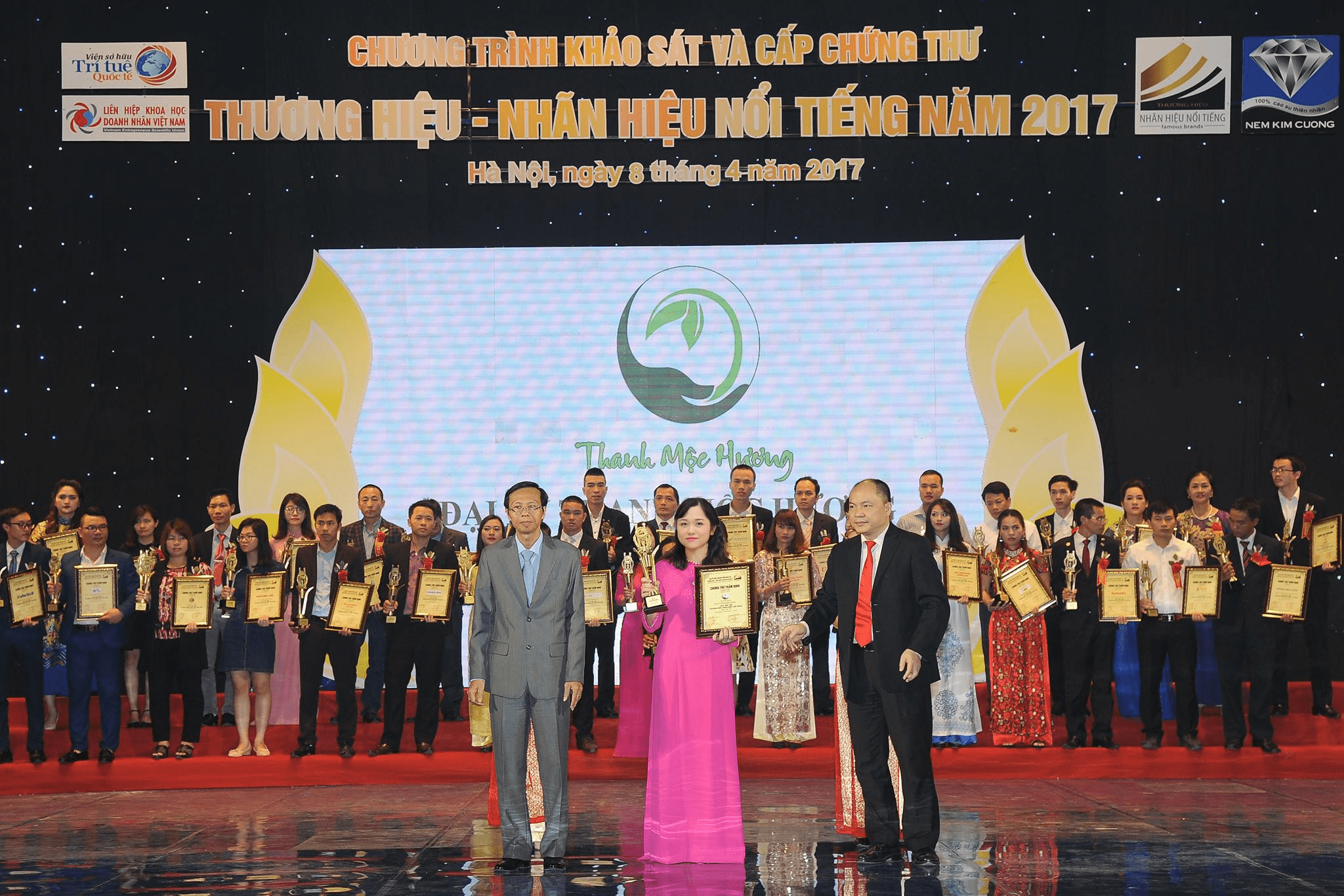 Đạt top 100 Thương hiệu – Nhãn hiệu nổi tiếng năm 2017